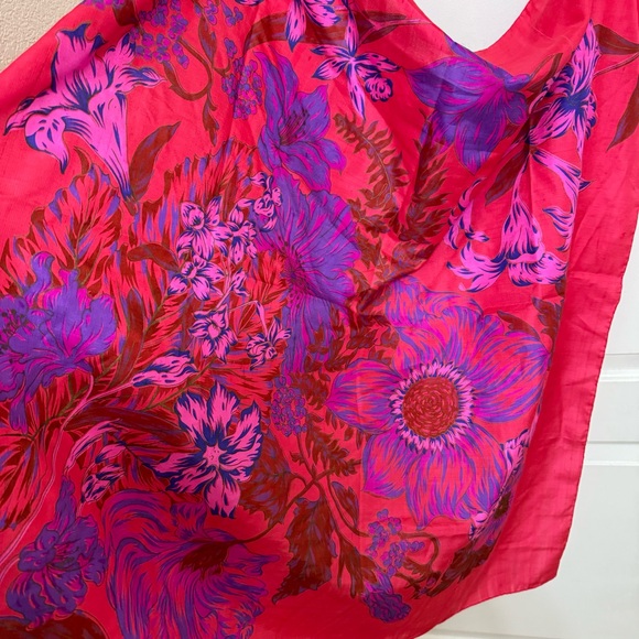100% large silk scarf - Picture 2 of 5